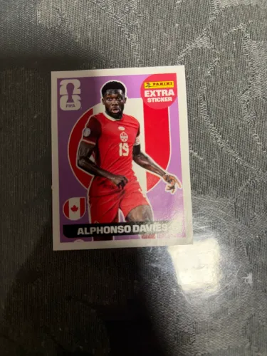 Figurinha Original Copa do Mundo Alphonso Davies roxa