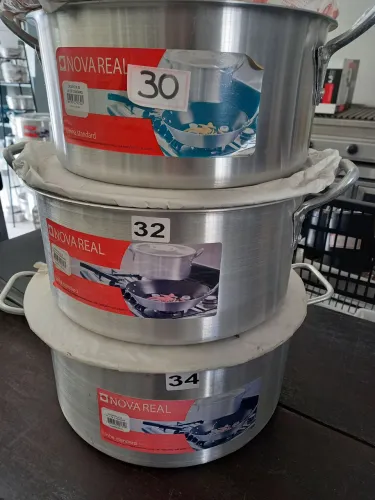 03 Caçarolas Aluminio Industrial N° 30 N° 32 e N°34Marca Nova Real linha Hotel