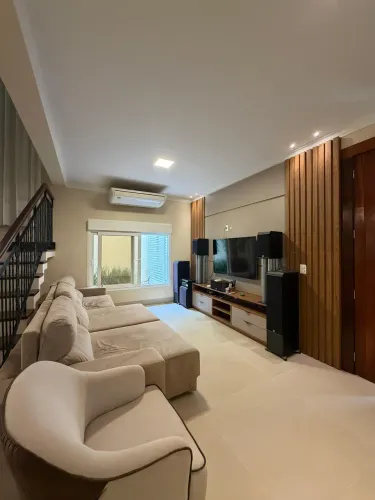 Sobrado com 4 suítes e gourmet imponente no Condomínio Belvedere