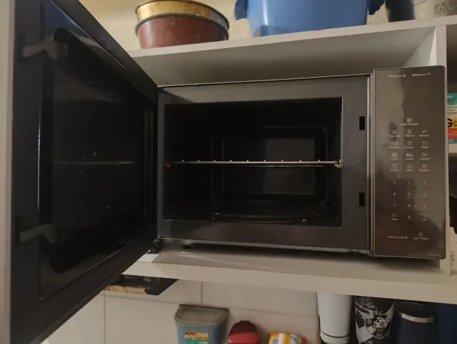 MICRO ONDAS E FORNO PANASONIC ZERO BALA USADO HÁ 1 MÊS