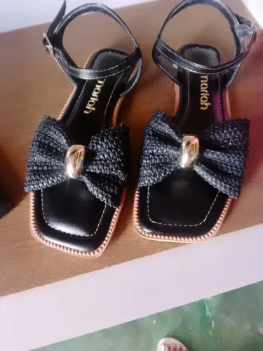 SANDÁLIA MARIAH e PANTUFA NUNCA USADAS