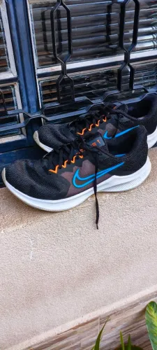 Nike Downshifter 10 Tamanho 43 