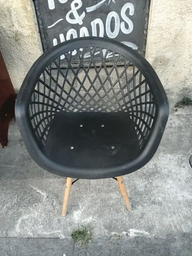Cadeira ergomêtrica preta