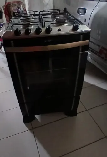 VENDO FOGÃO LEIA O ANÚNCIO 