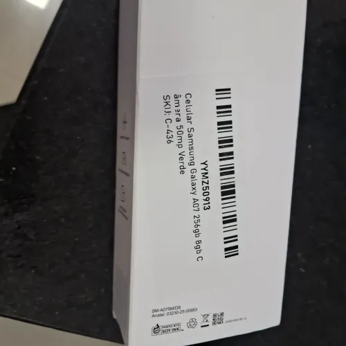 Celular novo na caixa 