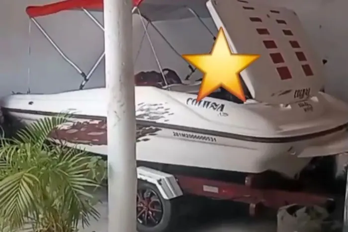 LANCHA 16 PÉS CASCO DUPLO. MOTOR CENTRO MARINIZADO