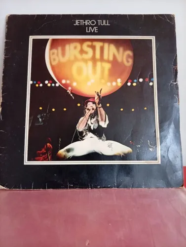 Disco Vinil LP Jethro Tull Bursting out Live, 21 canções, 93 minutos.