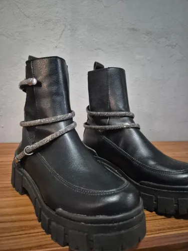 Bota de Couro 34