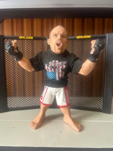 Boneco UFC ROUND 5 Shane Carwin Edição Limitada RARIDADE