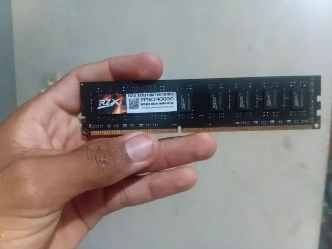 RAM DDR3 de 8 GB, com frequência de 1600 MHz, da marca RZX FireDragon. ?