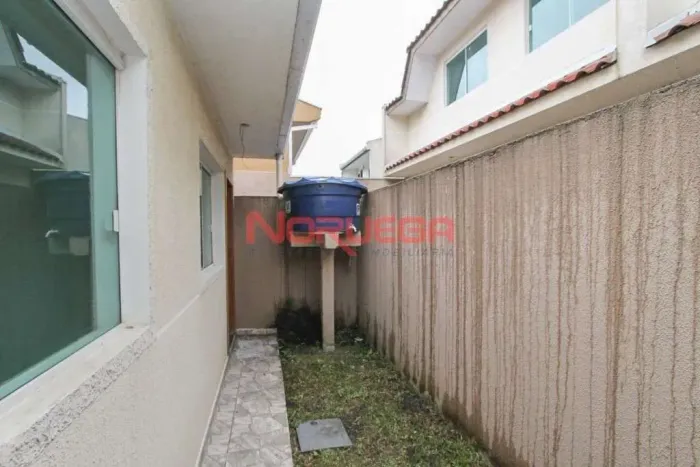 Sobrado com 3 quartos à Venda no Bairro Umbará Curitiba