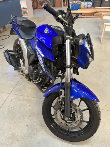 Moto Fazer