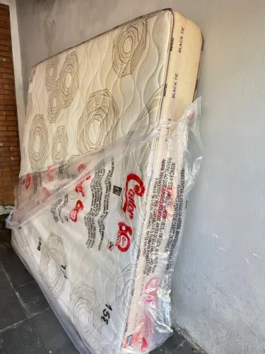 Colchão king bem conservado