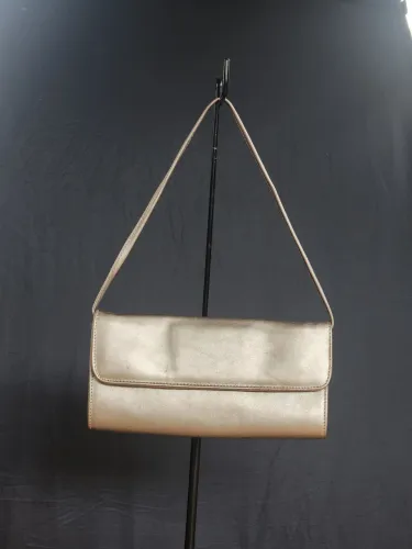 Bolsa baguete dourada