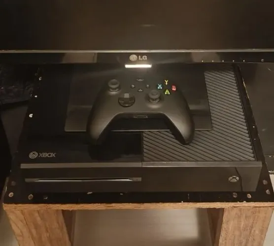 Xbox one Fat + Controle Séries X ( Ler discrição )