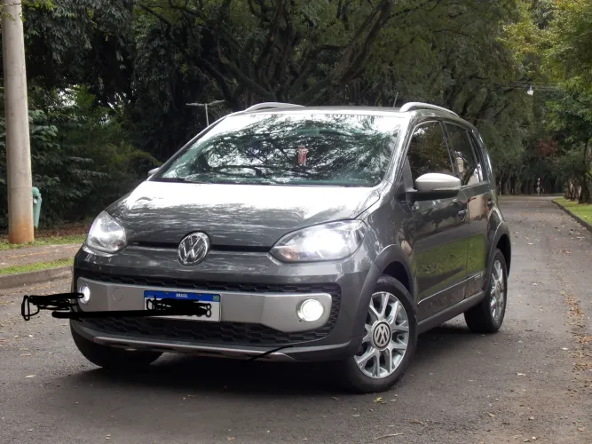 Volkswagen Up! Cross 1.0 TSI Total Flex 12V 5P 2016