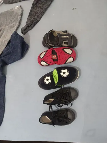 Roupas de menino tamanho 3 e 4, usadas mas em bom estado