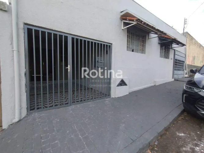 Casa para alugar, 3 quartos, Bom Jesus - Uberlândia/MG - Rotina Imobiliária