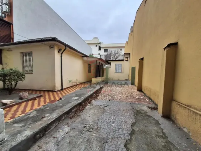 Terreno 10 x 30 Localizado na Melhor Rua do Jardim Avelino