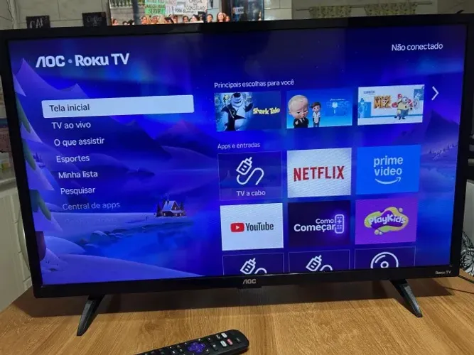 Tv smart 32 AOC Roku Tv + controle + pezinho