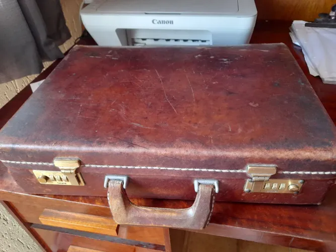 Maleta de couro vintage