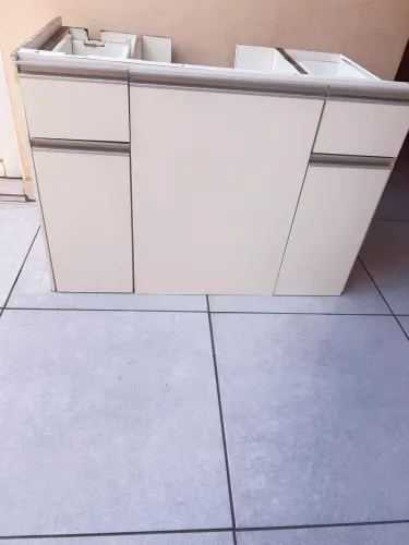 Armário para pia de banheiro 