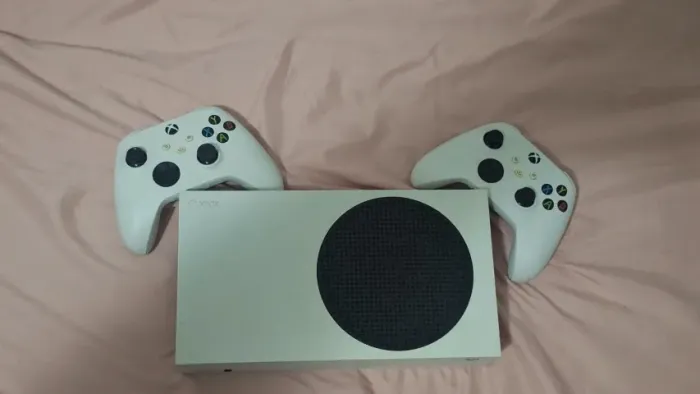 Xbox Series S 512GB + 2 Controles | Caixa Original + Cabos *Aceito negociação*