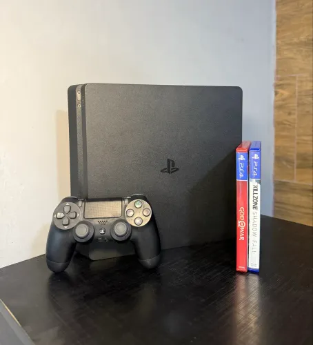 PS4 Slim - 1TB + 2 Jogos