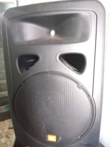 Caixa de som JBL passiva praticamente nova importada