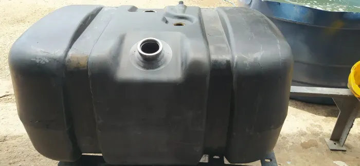 TANQUE DE COMBUSTÍVEL A DIESEL PARA CAMINHÃO VOLKSWAGEN CONSTELLATION 24-280 ORIGINAL