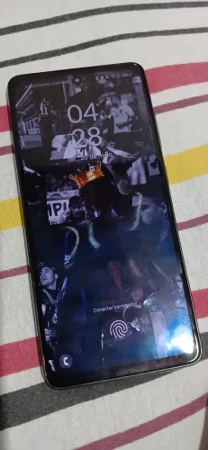 Celular  semi _novo