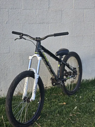 VikingX Tuff30 Muito bem montada (Cubo barulhento)