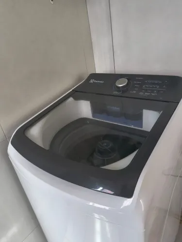 Máquina de lavar roupa eletrolux. 14.5 kg. Nova