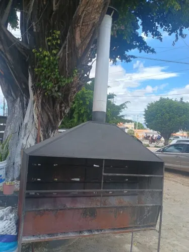 Churrasqueira grande
