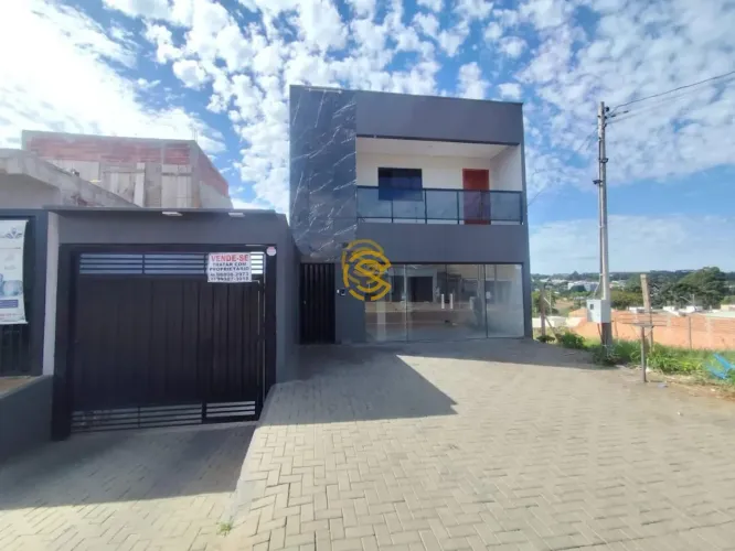 Residencial e Comercial para Venda em Cascavel, Floresta, 4 dormitórios, 1 suíte, 2 banhei