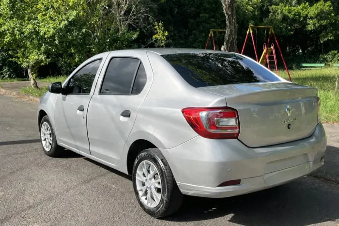 Renault Logan Life Flex 1.0 12V 4P Mec. 2021