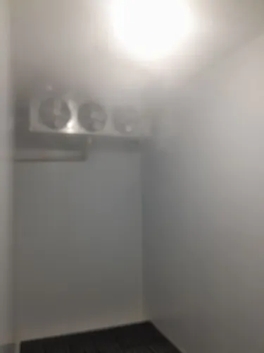 Venda Câmara fria -35 graus seminova para congelado, sorvetes e frutas,  capacidade 2 ton.