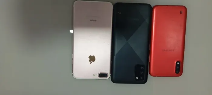 Lote com 3 Celulares para Peças ou Conserto