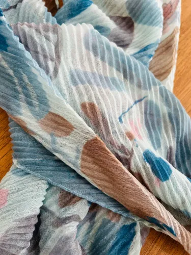 Echarpe Fina - estampa azul claro