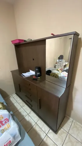 COMODA COM PAINEL E ESPELHO