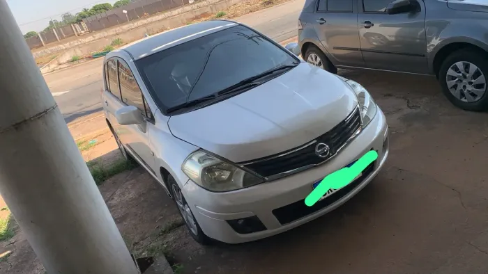 Nissan Tiida S 1.8/1.8 Flex 16V Mec. 2013