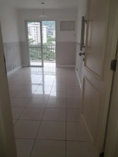 Imóvel 61 m², 2 quartos e vaga de garagem no coração do Méier