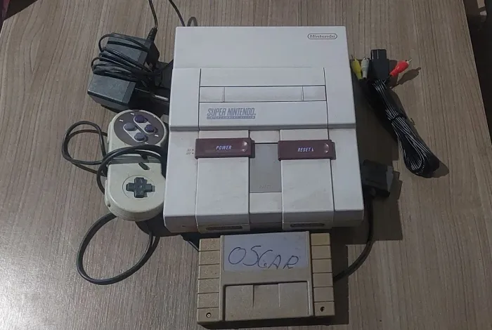 Super nintendo completo funcionando  chiando um pouco no som