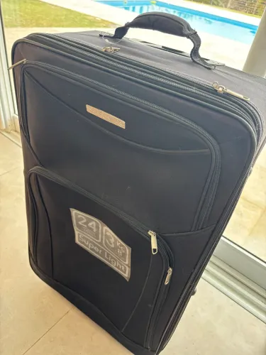 Vendo malas para viagem usadas exelente 
