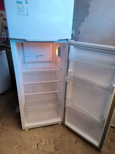 Geladeira Consul gelo seco 336L