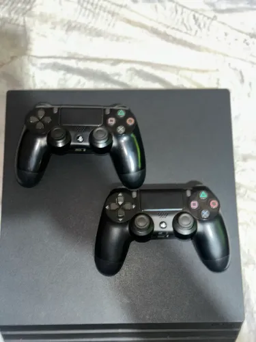 Ps4 pro 1 Tb