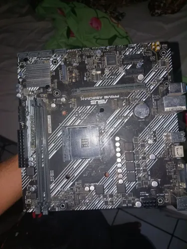 Placa mãe a520 m- k com defeito
