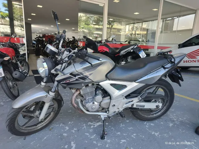 CBX 250 Twister excelente conservação