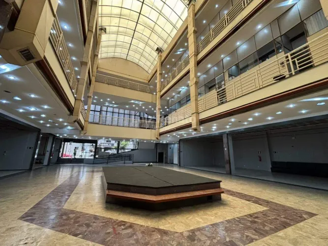 Estrutura Corporativa de Alto Padrão Prédio Comercial com 4.379 m² e 28 Vagas