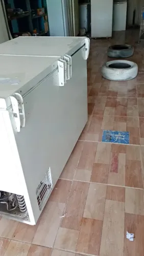 Vende se um freezer prosdocimo